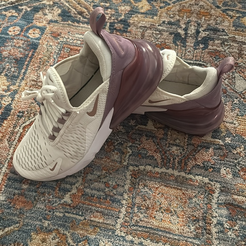 Nike AirMax 270